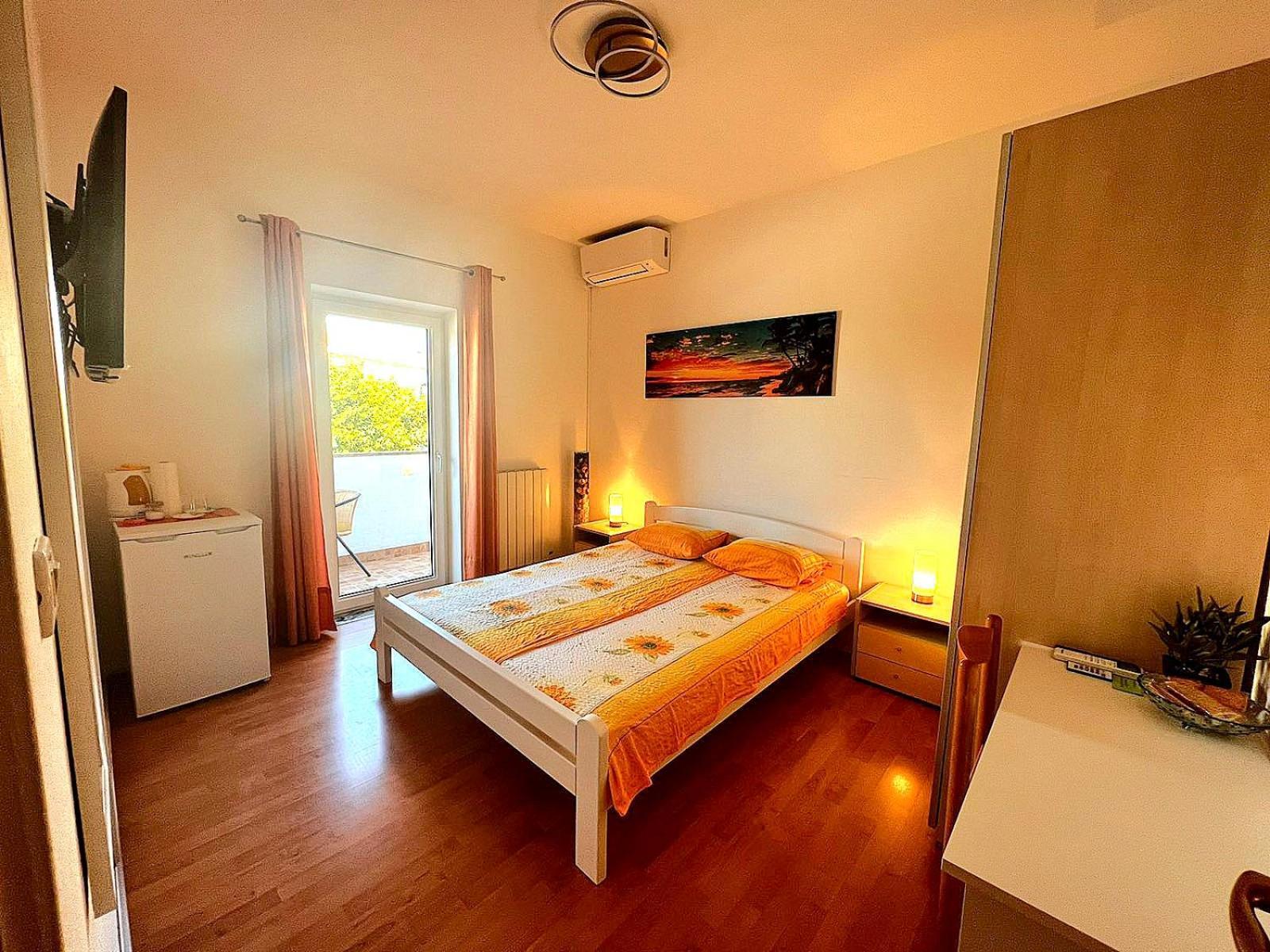 Toni777 Apartment โรวีน ภายนอก รูปภาพ